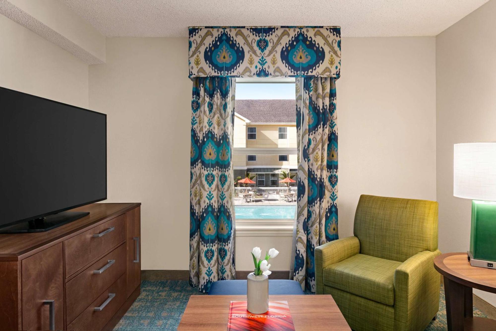 โฮมวูดสวีทบายฮิลตันฟอร์ตเมเยอร์ Hotel ฟอร์ตไมเยอร์ ภายนอก รูปภาพ